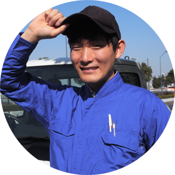 笑顔の配送ドライバーイメージ